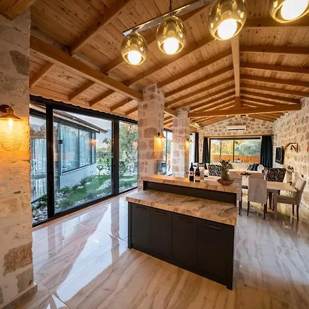 Spacious Pool, Jacuzzi Σπίτι διακοπών